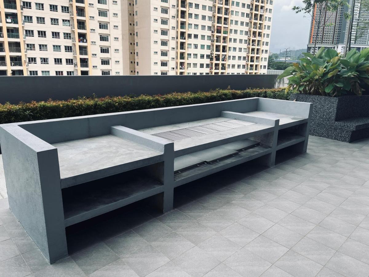 Maxim 2 Bedrooms Mrt Station Cheras Apartment *