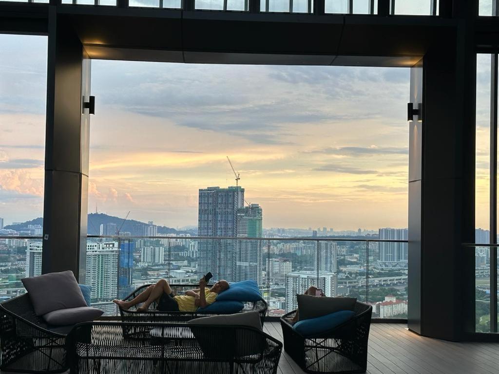 Lucentia Lalaport Bbcc, Stuning Infinity Pool Apartment