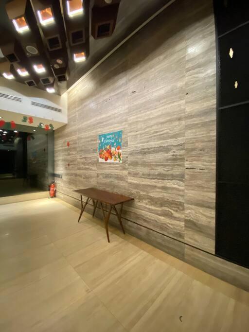 Apartment Anggun Modern With Netflix 3mins To Monorail Kl Near Klcc *