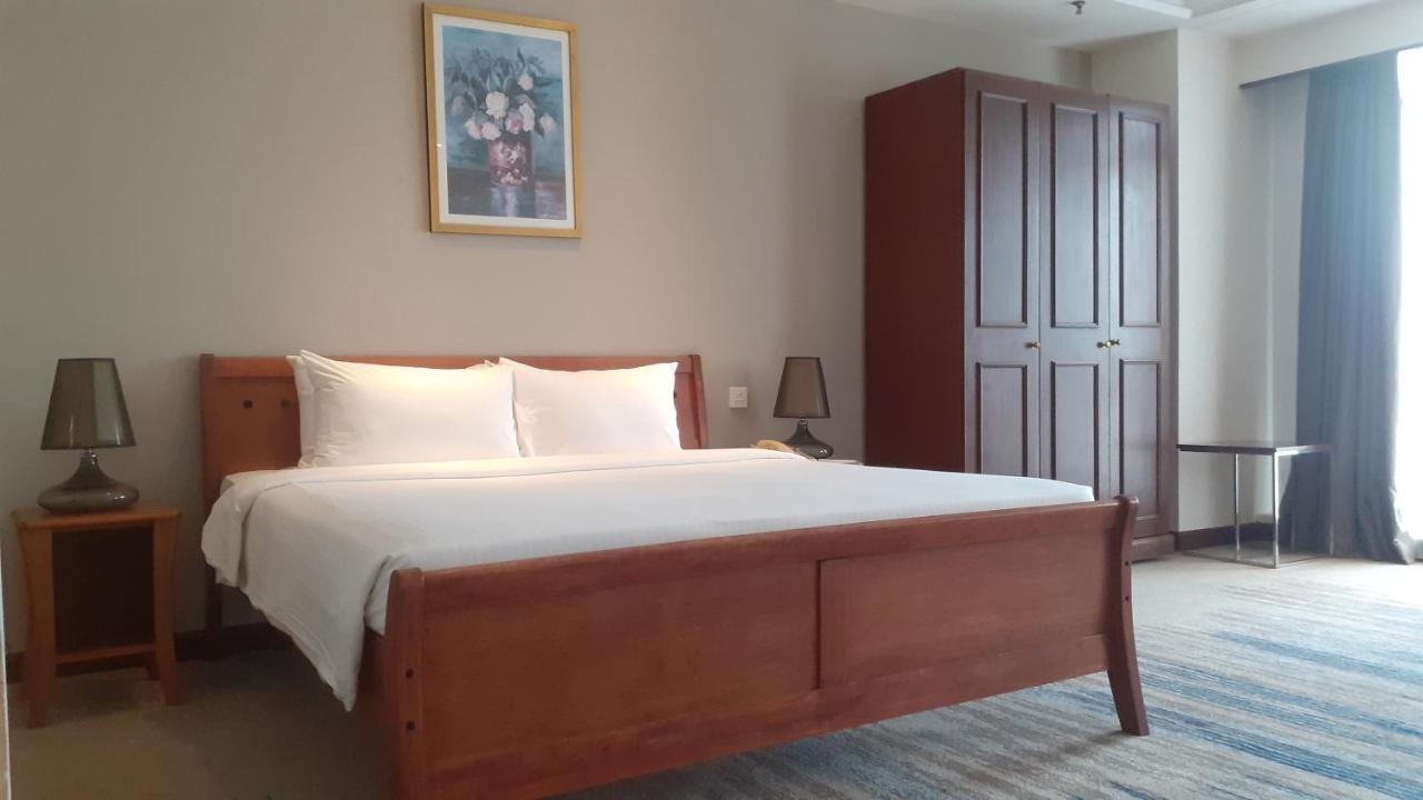 Peaceful Service At Times Square Apartment