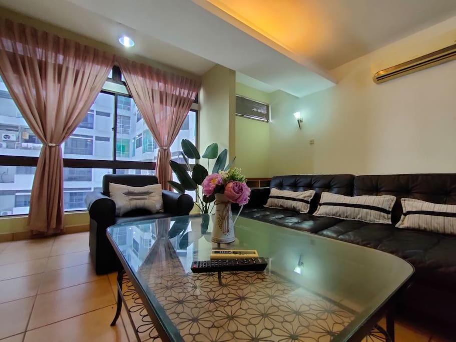 Pavilion Fahrenheit 88 Bukit Bintang 3 Bedrooms Apartment *