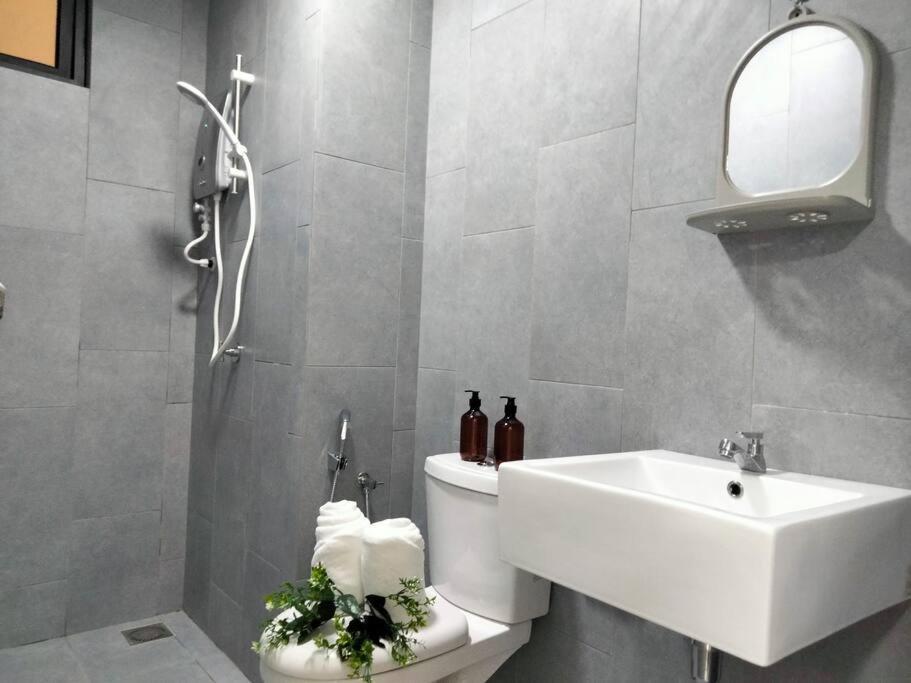 M Vertica I Homebrickz Căn hộ