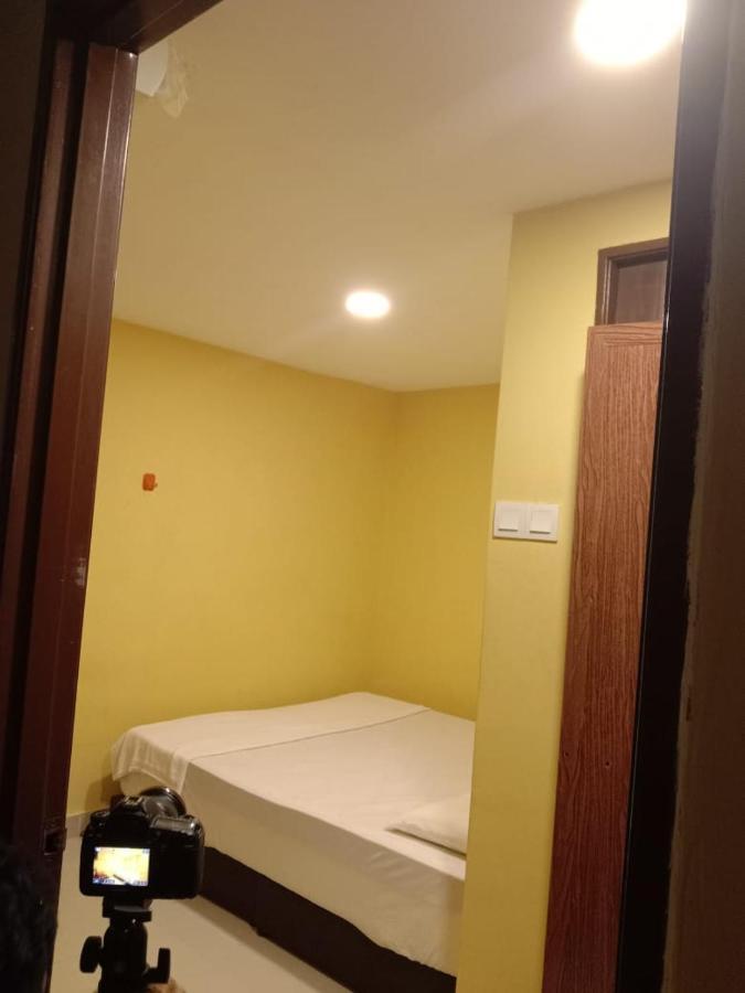 Ras Khách sạn tình yêu *