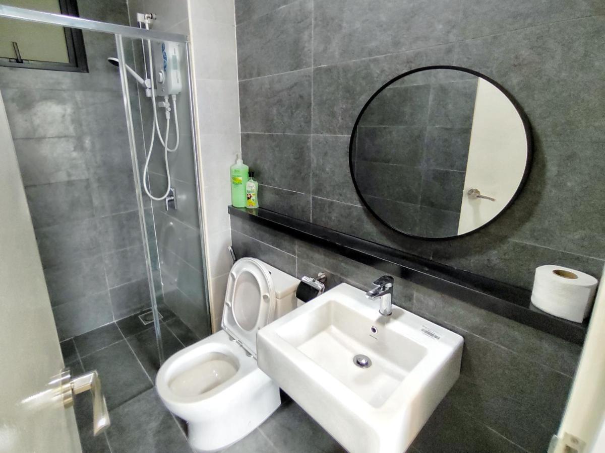 Appartement New! 3r2b - Free Wi-fi -3mins Walk To Sunway Velocity 中文房东 *