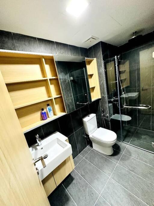 The Colony Modern Apartment