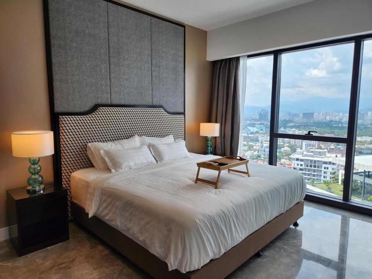 The Platinum 2 Infinity Pool Klcc Premium By Reluxe *