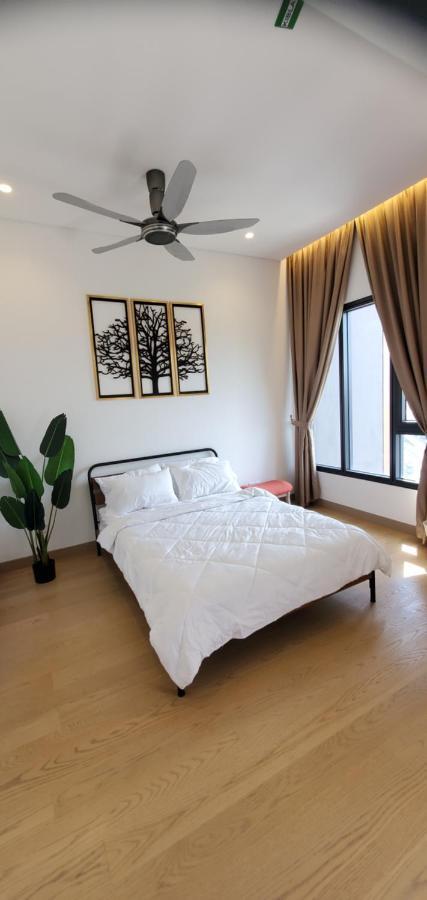 Apartment Lucentia Lalaport Bbcc, Stuning Infinity Pool *