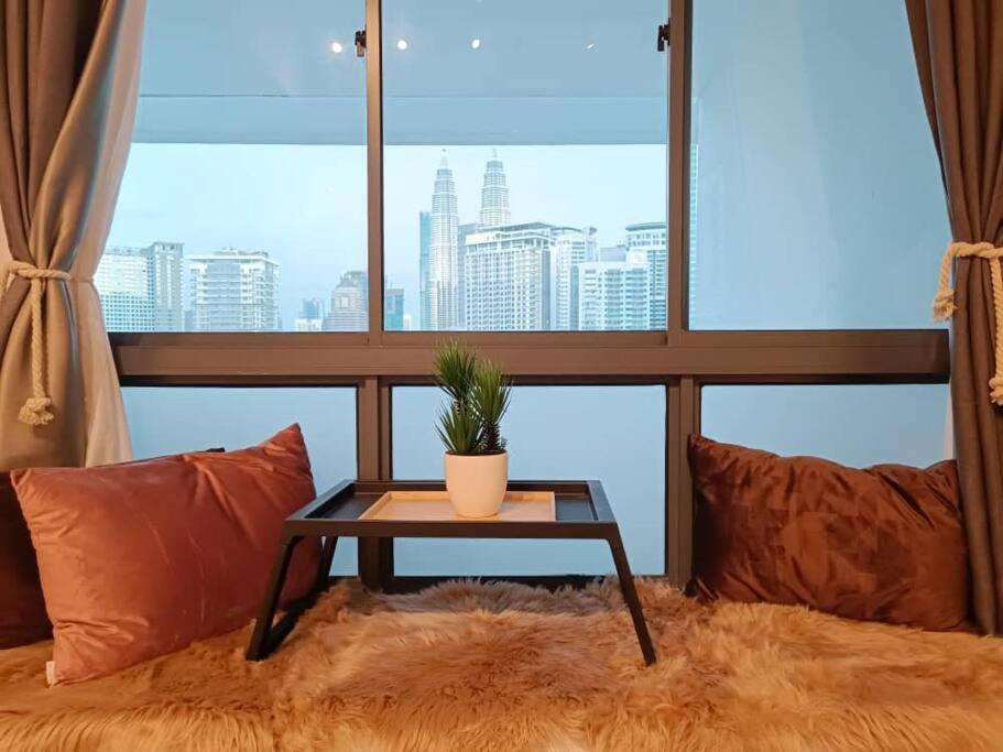 C14b Modern Infinity Pool Klcc Balcony View Appartement Kuala Lumpur