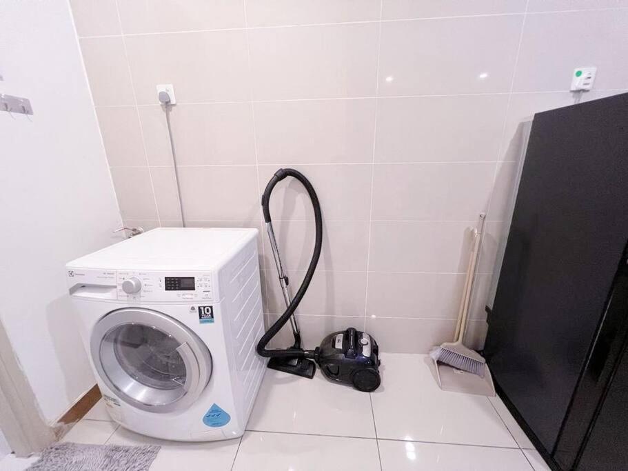 Promo Connected Train 2 Bedroom Above Mall 289 Apartment Kuala Lumpur