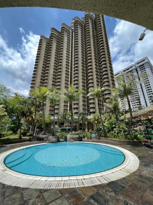 2 Bedroom With Netflix At Pwtc * Kuala Lumpur