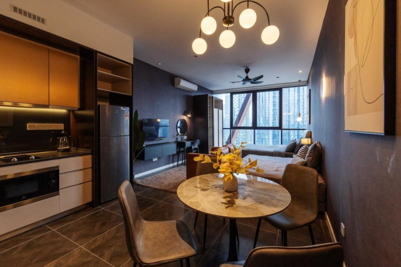 Apartment Scarletz Klcc Twin Tower By Purple Orchid Kuala Lumpur