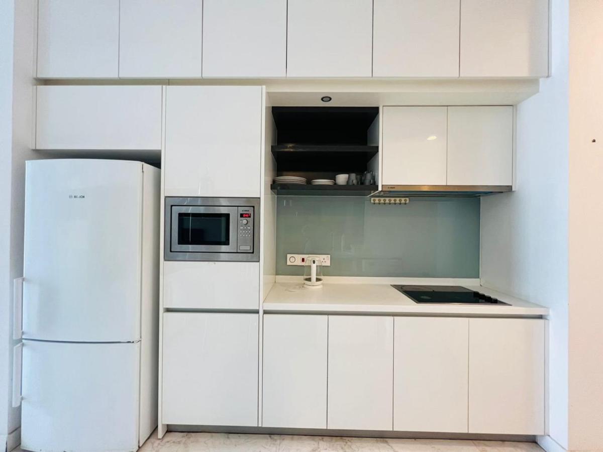 The Platinum Klcc By Cozy White Appartement