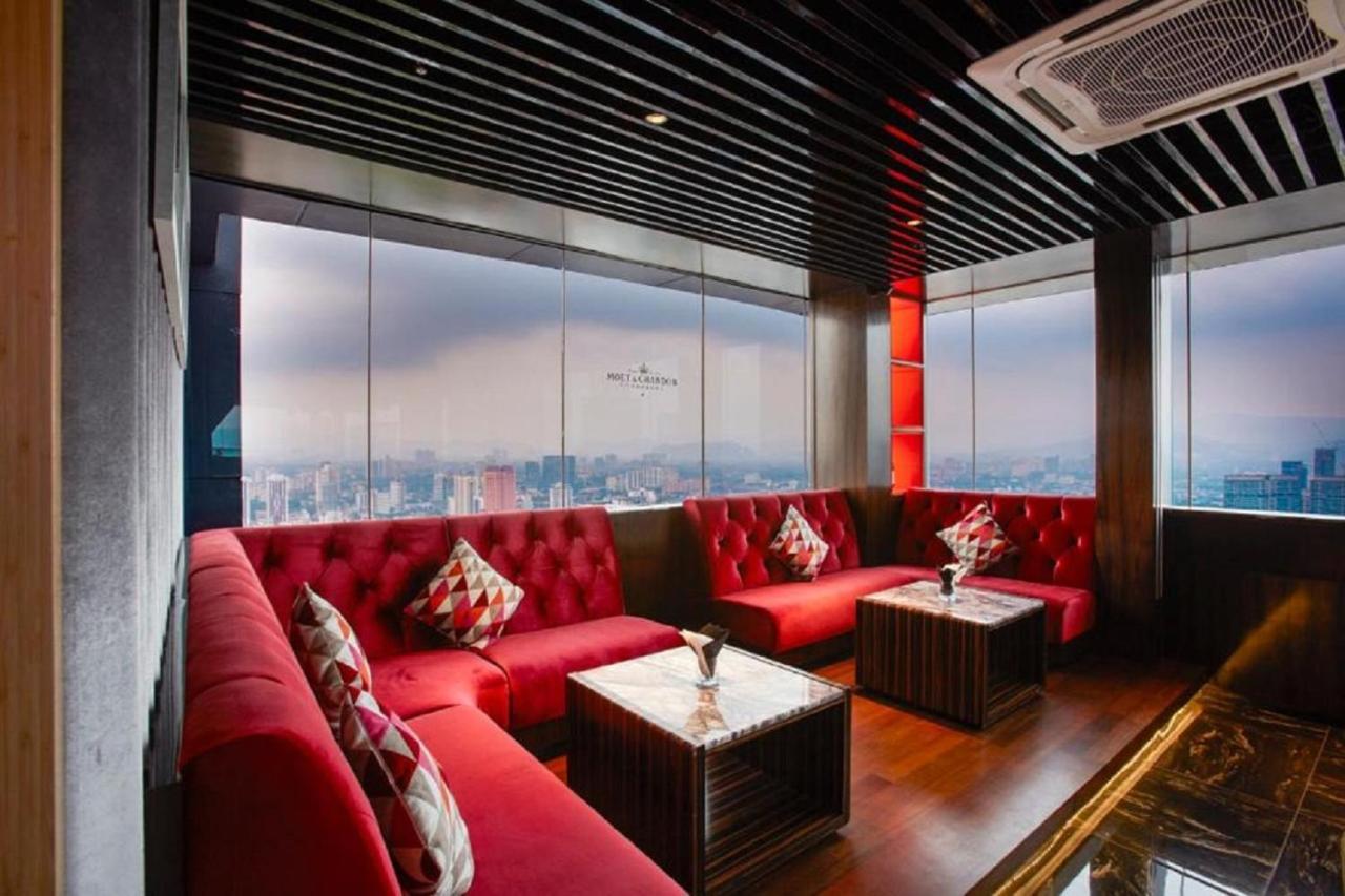 The Platinum Klcc By Cozy White * Kuala Lumpur
