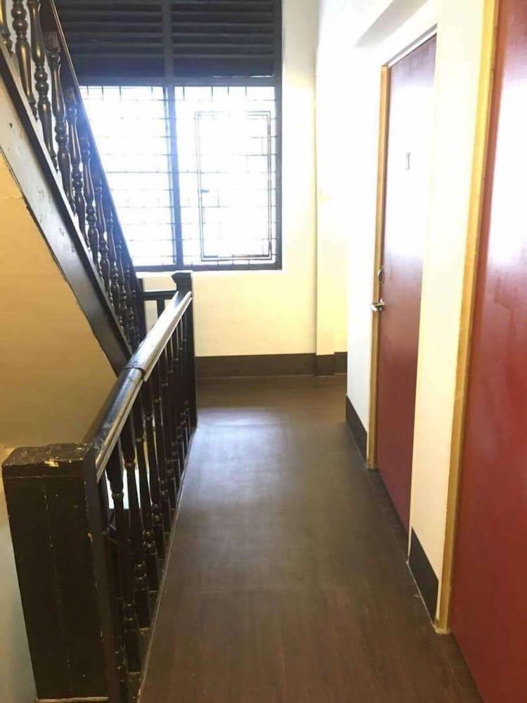 Hostel Step