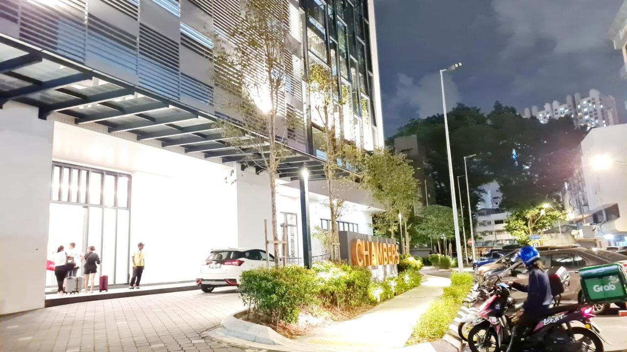 Apartment Chambers Suites Klcc By Moonlight *