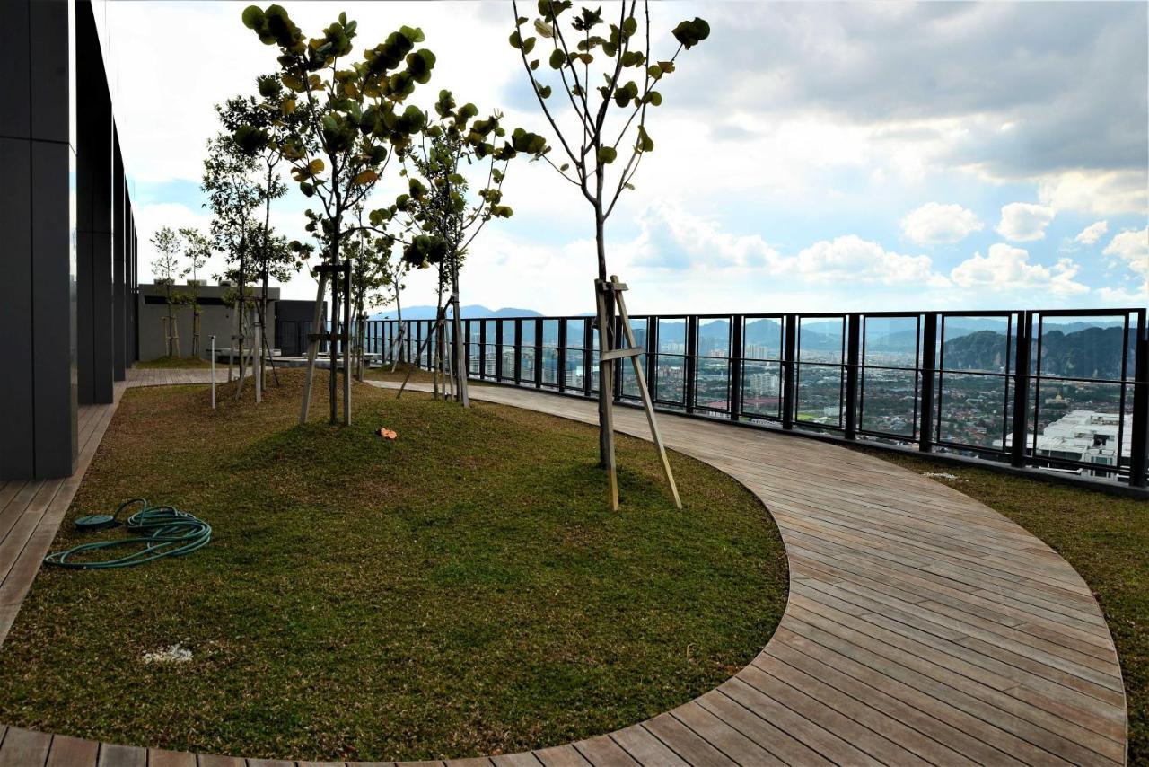 Suasana Kewingston Platz Apartment