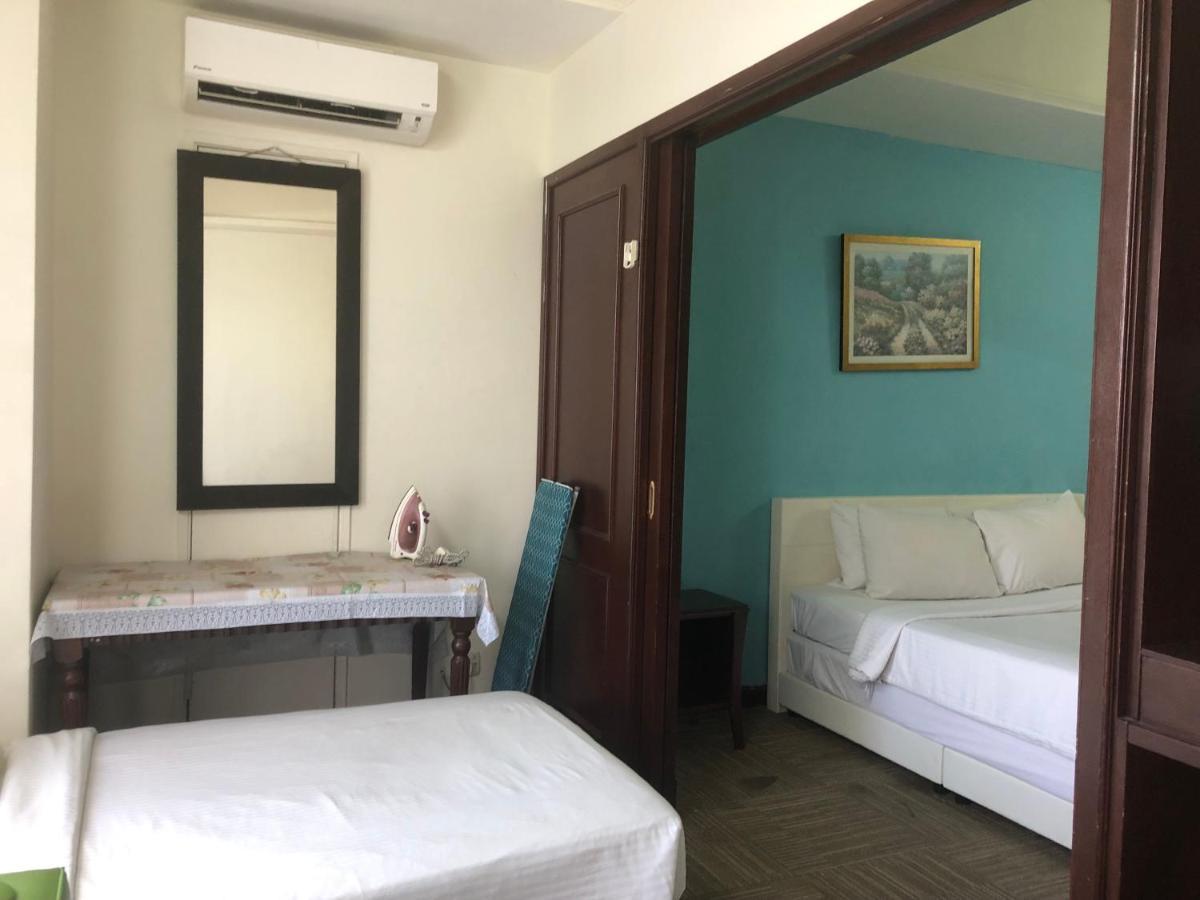 Happy Times At Times Square Apartemen