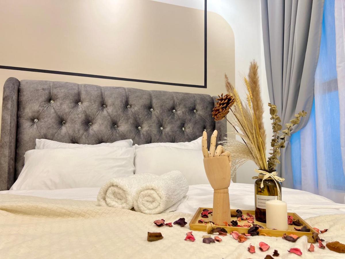Apartment Premium For Family At Aeon / Sunway Velocity / Mrt / Lrt