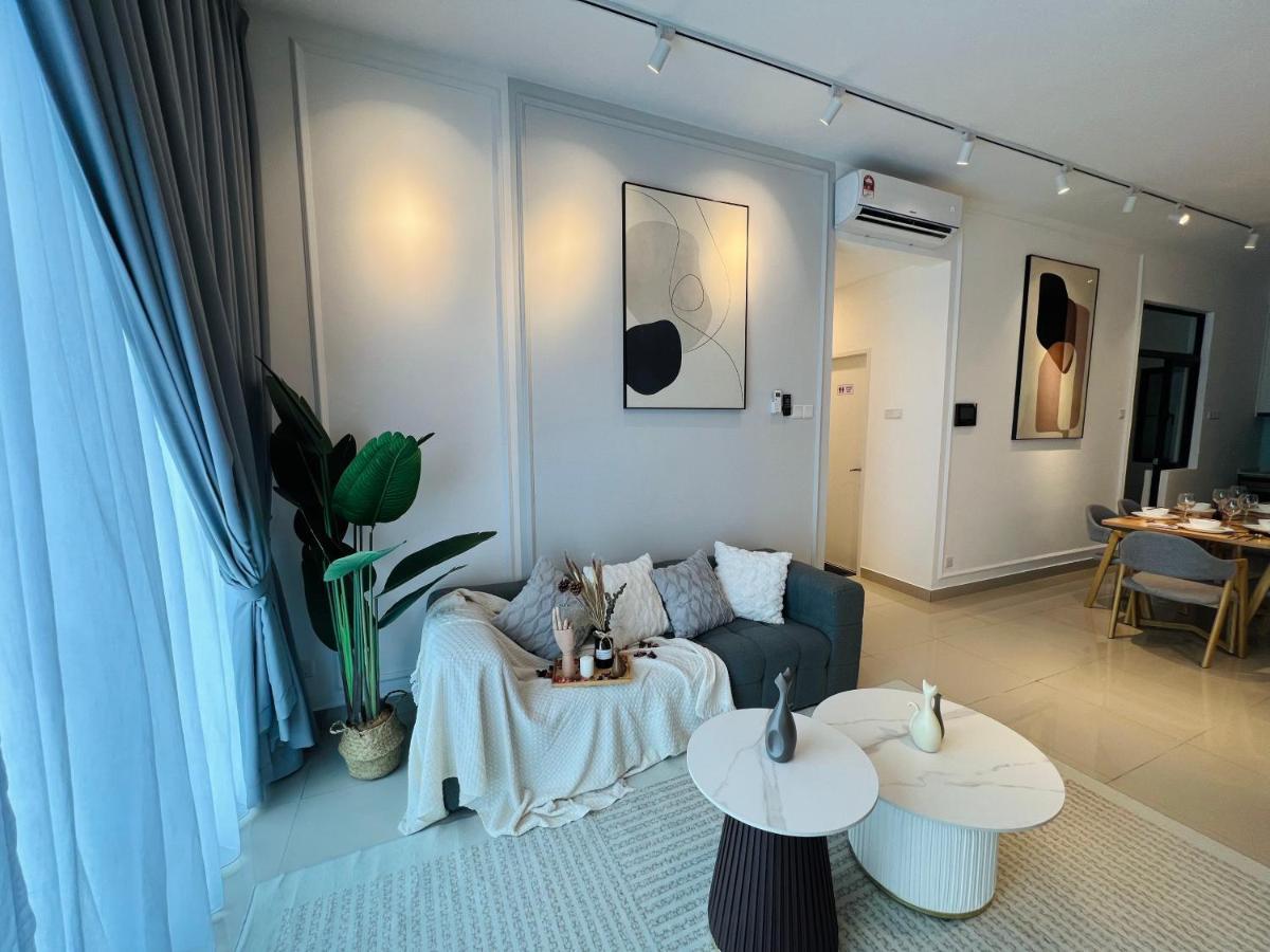 Apartment Premium For Family At Aeon / Sunway Velocity / Mrt / Lrt Kuala Lumpur