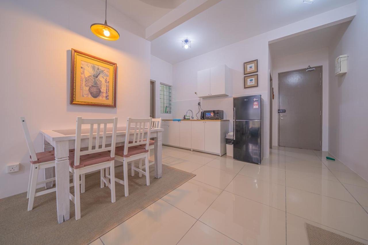 Zen 3-bedroom W Pool 6 Pax - Semarak Căn hộ Kuala Lumpur