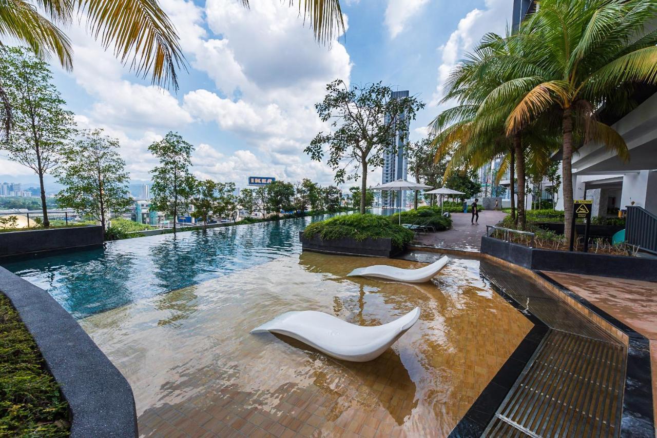 Continew Premium Klcc