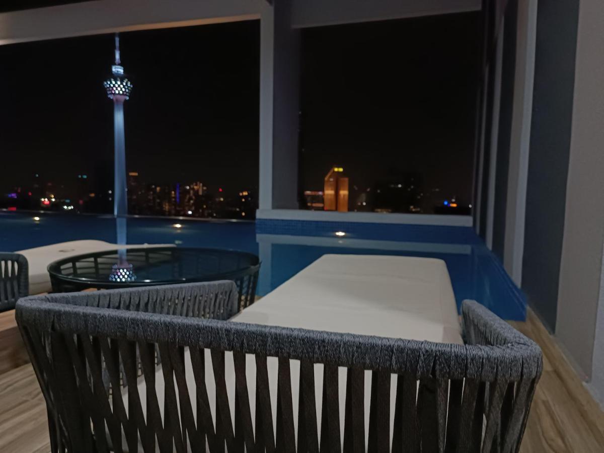 Cl137b Modern Balcony Klcc View & Infinity Pool