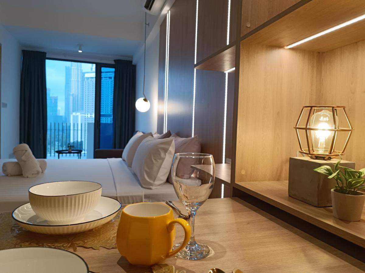 Cl137b Modern Balcony Klcc View & Infinity Pool Apartment *