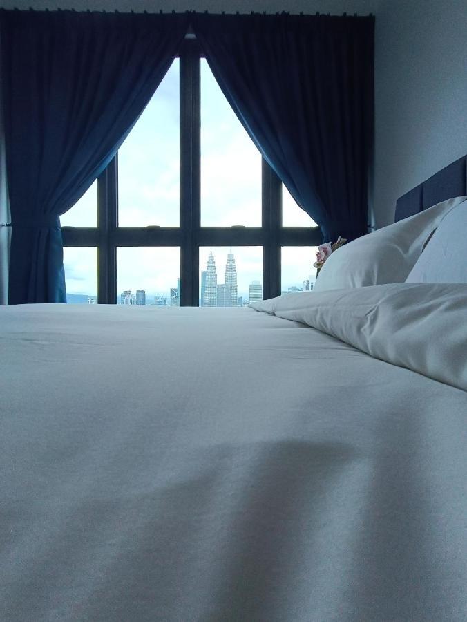 Lx 39a Balcony Klcc View 1 Bedroom Infinity Pool * Kuala Lumpur
