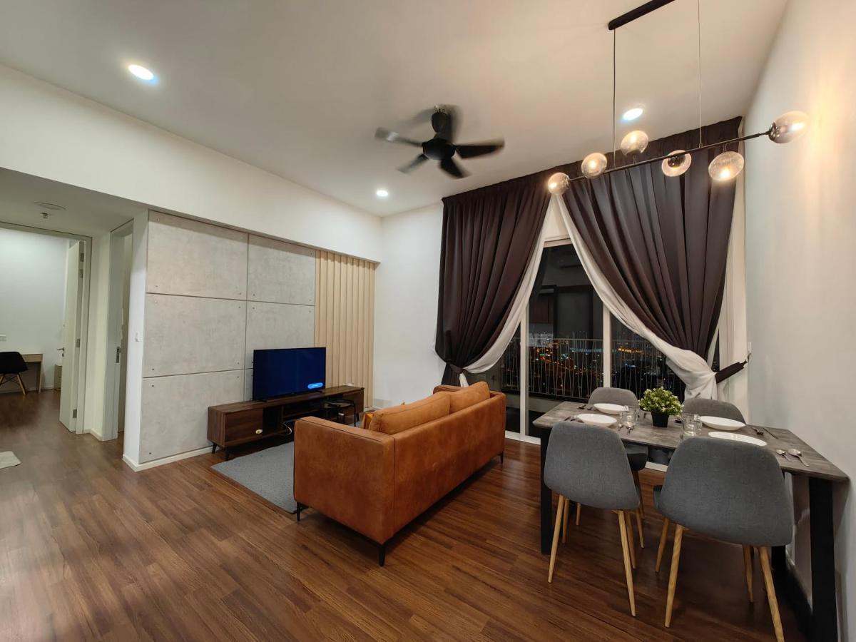 Serviced Apartment, Jalan Peel By Rverse Apartment