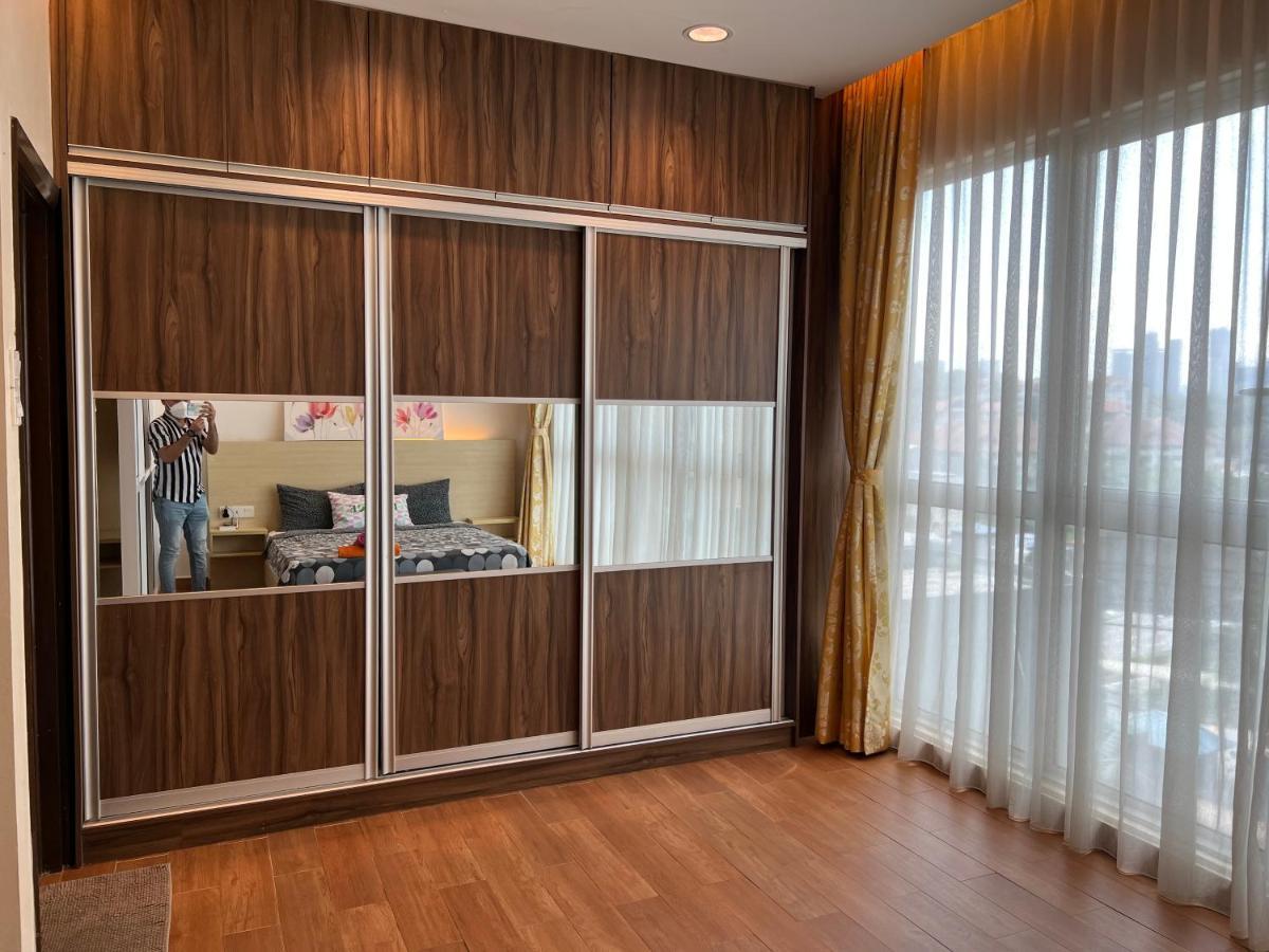 Luxury Regalia By Adnan * Kuala Lumpur