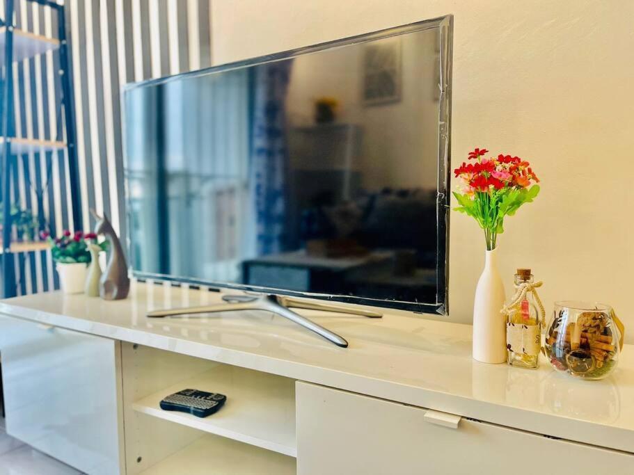 8 Pax Near Axiata Arena & Pavilion 2 Apartment *