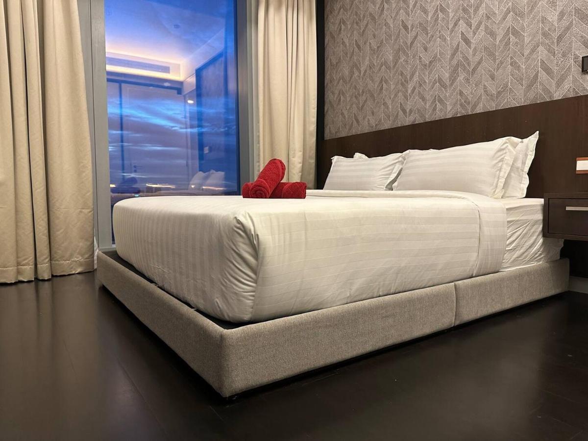 Căn hộ Two Bedroom Klcc With Rooftop Pool And View Kuala Lumpur