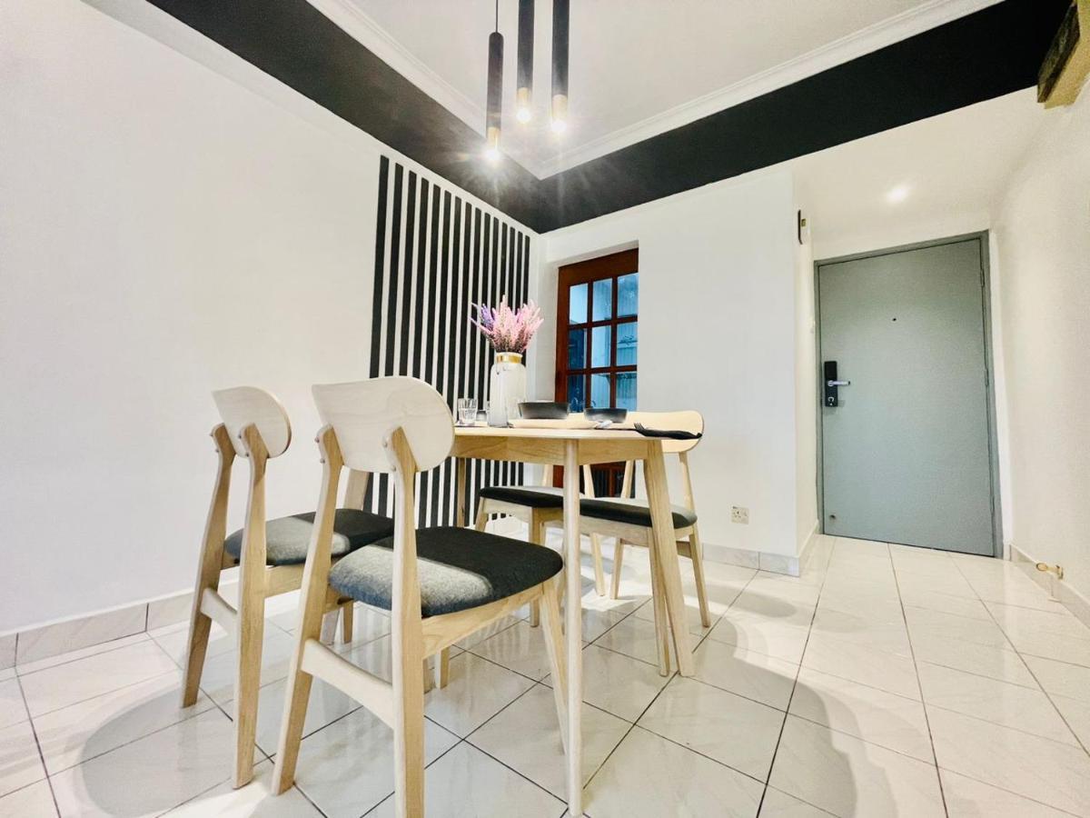 8 Pax Near Axiata Arena & Pavilion 2 Apartment *