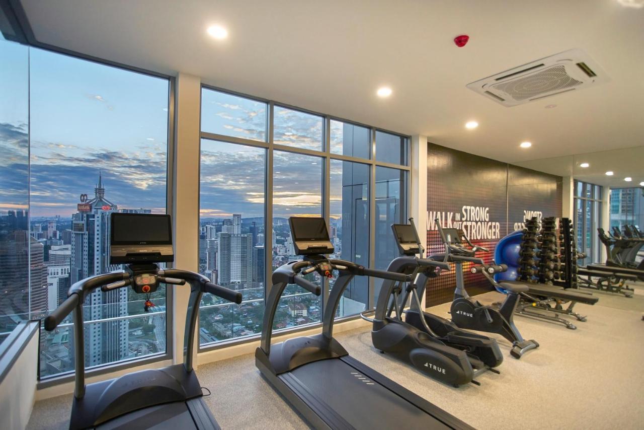 Royce Klcc, Center, Cobnb