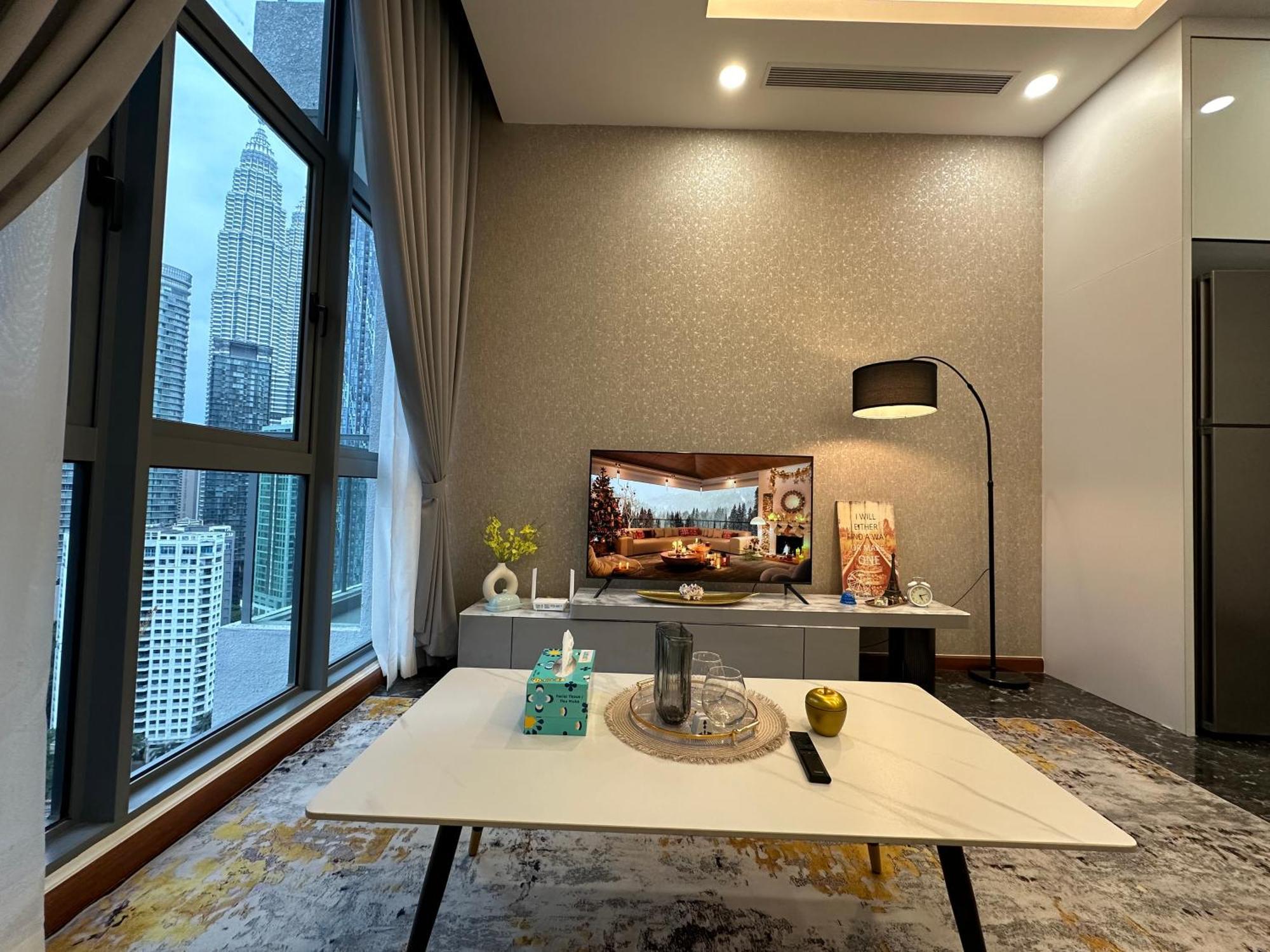 Royce Residences By Romeo