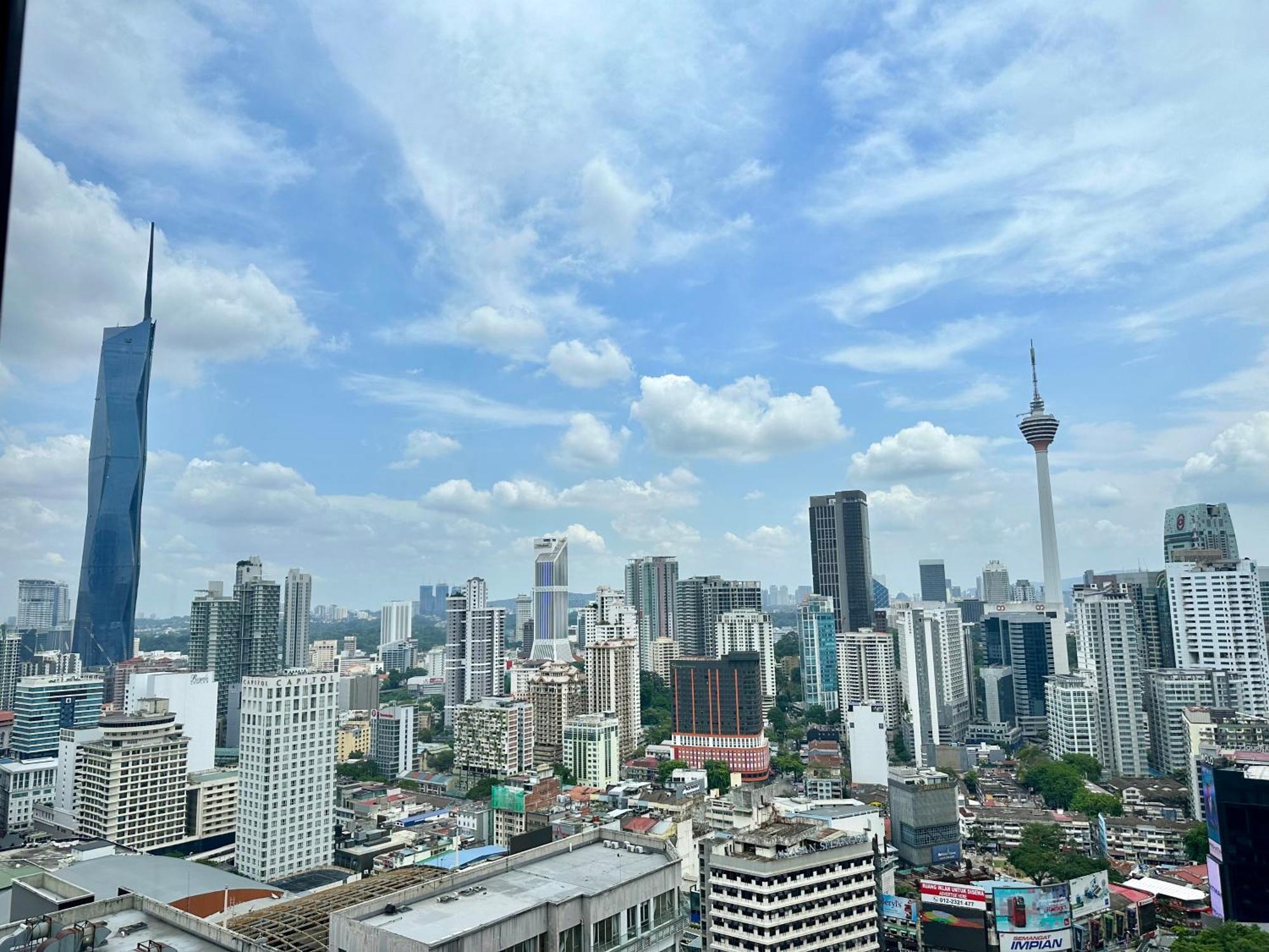 Eaton Service At Klcc Appartement *