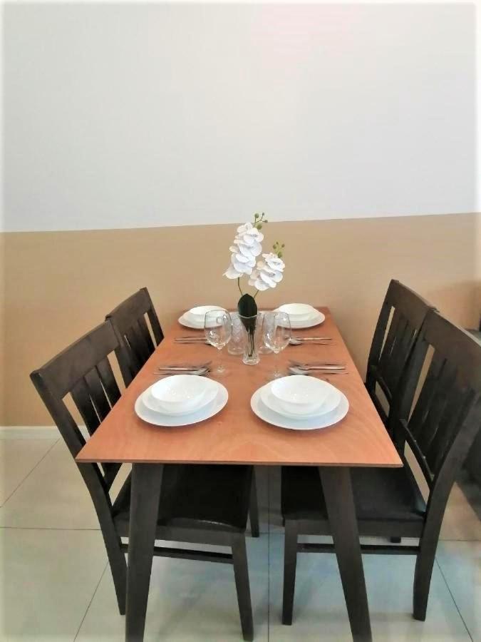 Chambers Pwtc By Grandroyal Apartemen *