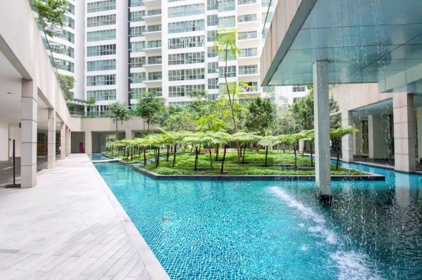 6 Pax Regalia & Residences - Infinity Pool With Kl View Apartment