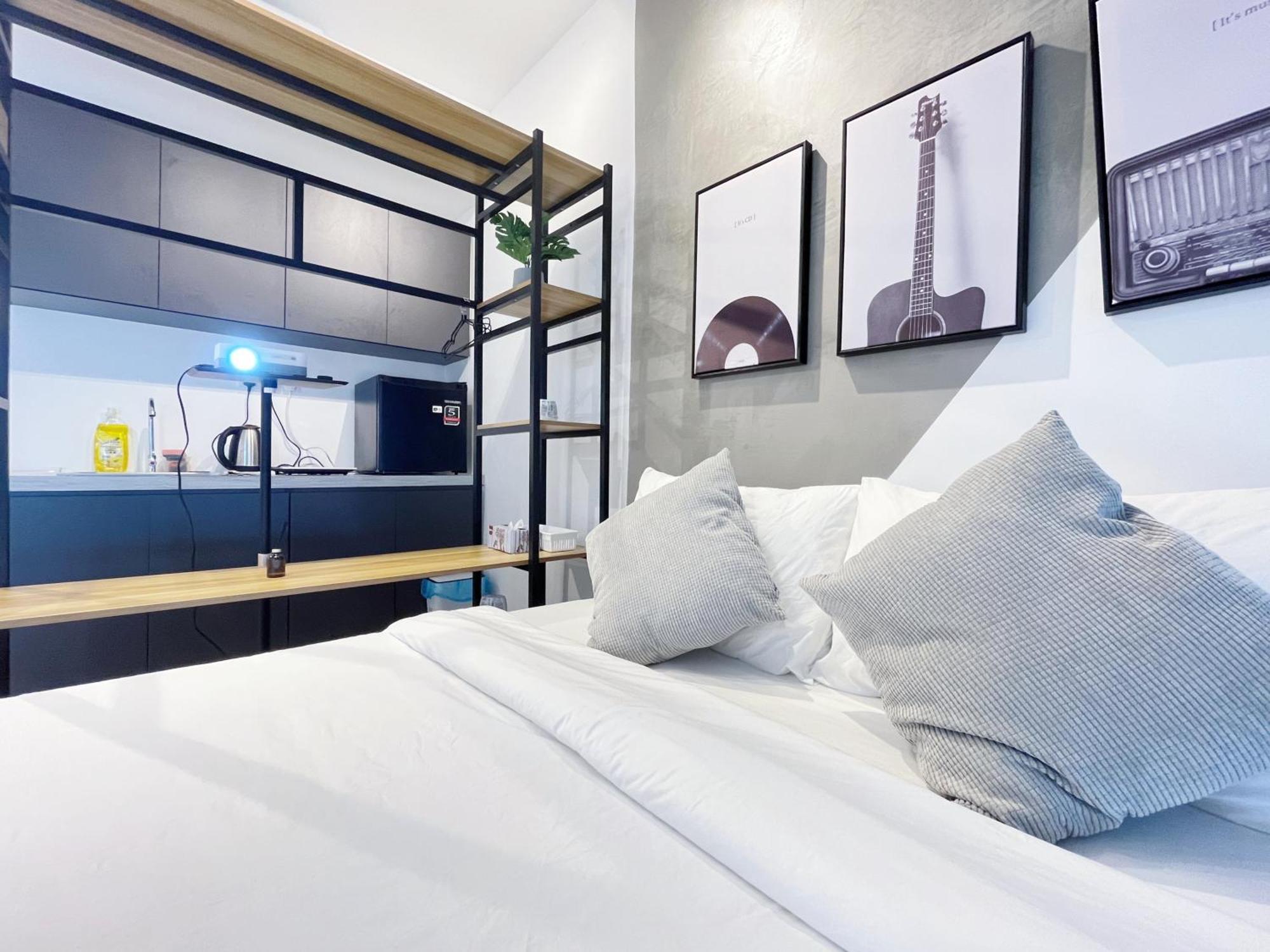 Apartment The Colony By Infinitum By Awesomestay