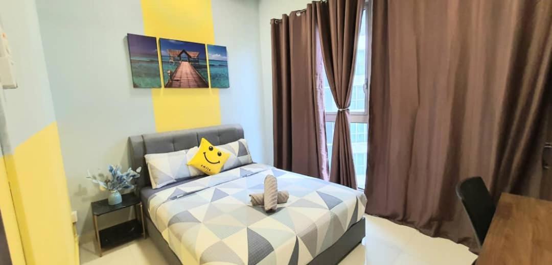 Apartment Regalia With Infinity Pool Klcc By Staycation Homes *
