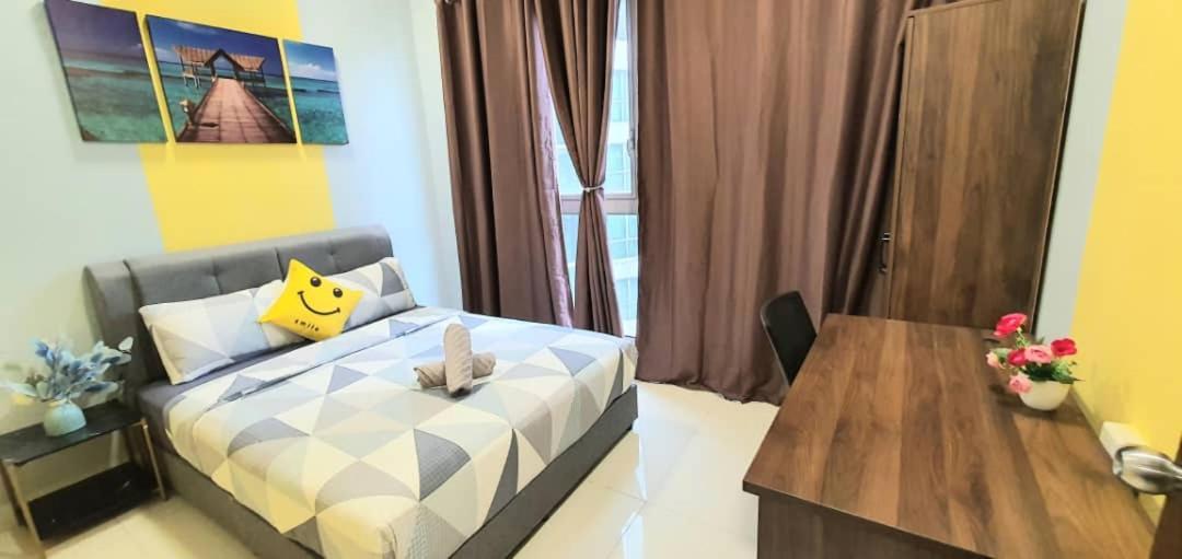Apartment Regalia With Infinity Pool Klcc By Staycation Homes