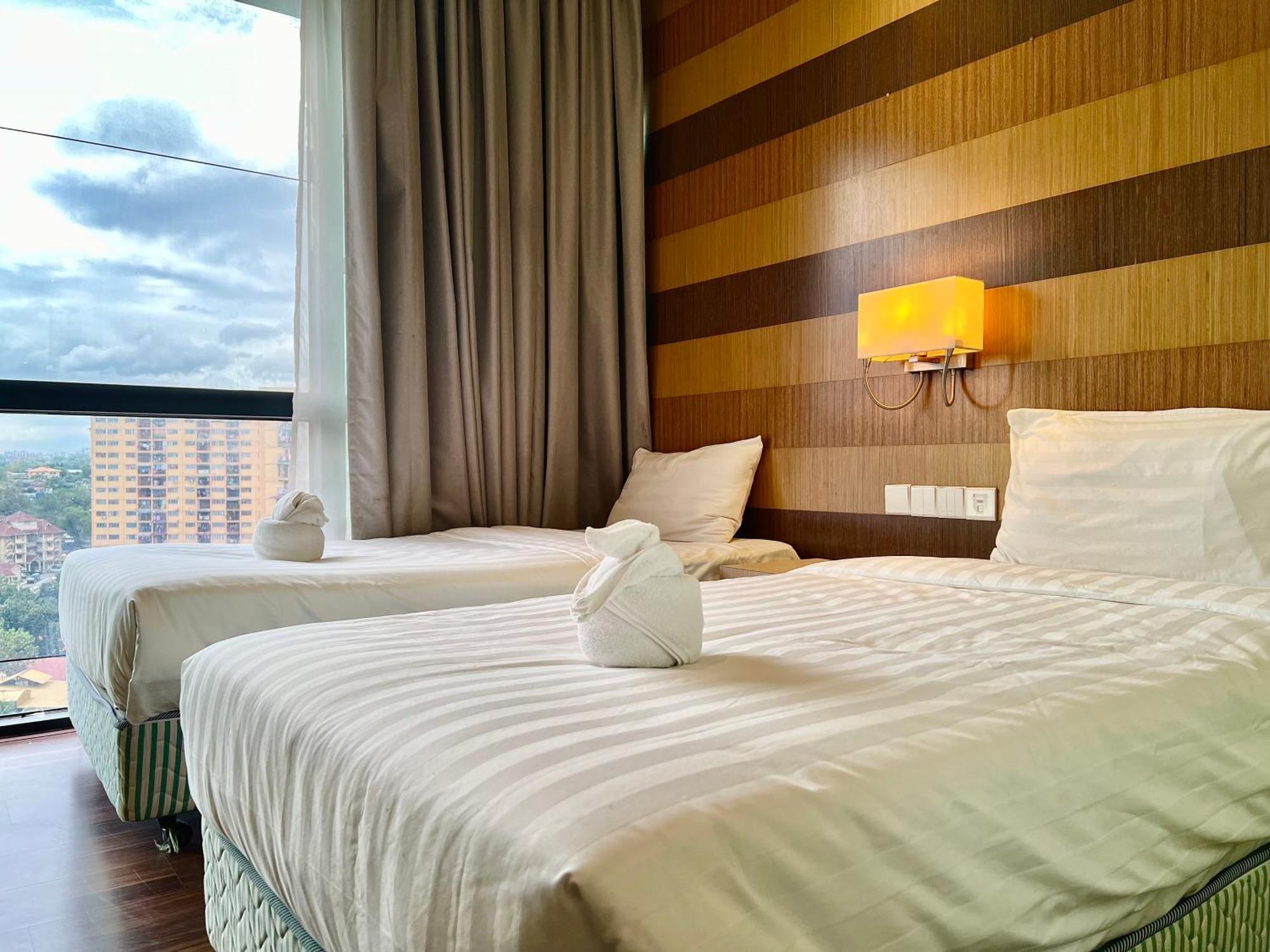 Infini Suites@ D'majestic Place Apartemen *
