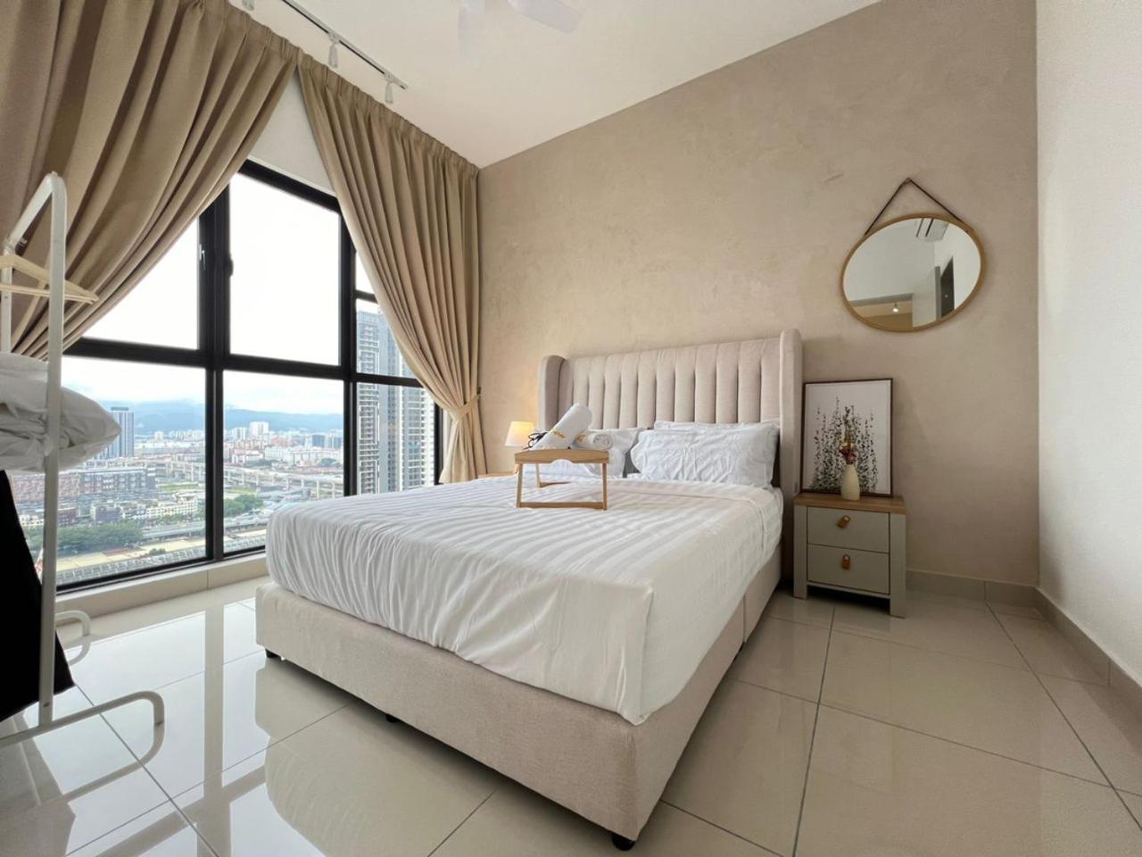 Căn hộ Kl View 2r1b Free Wifi 6pax