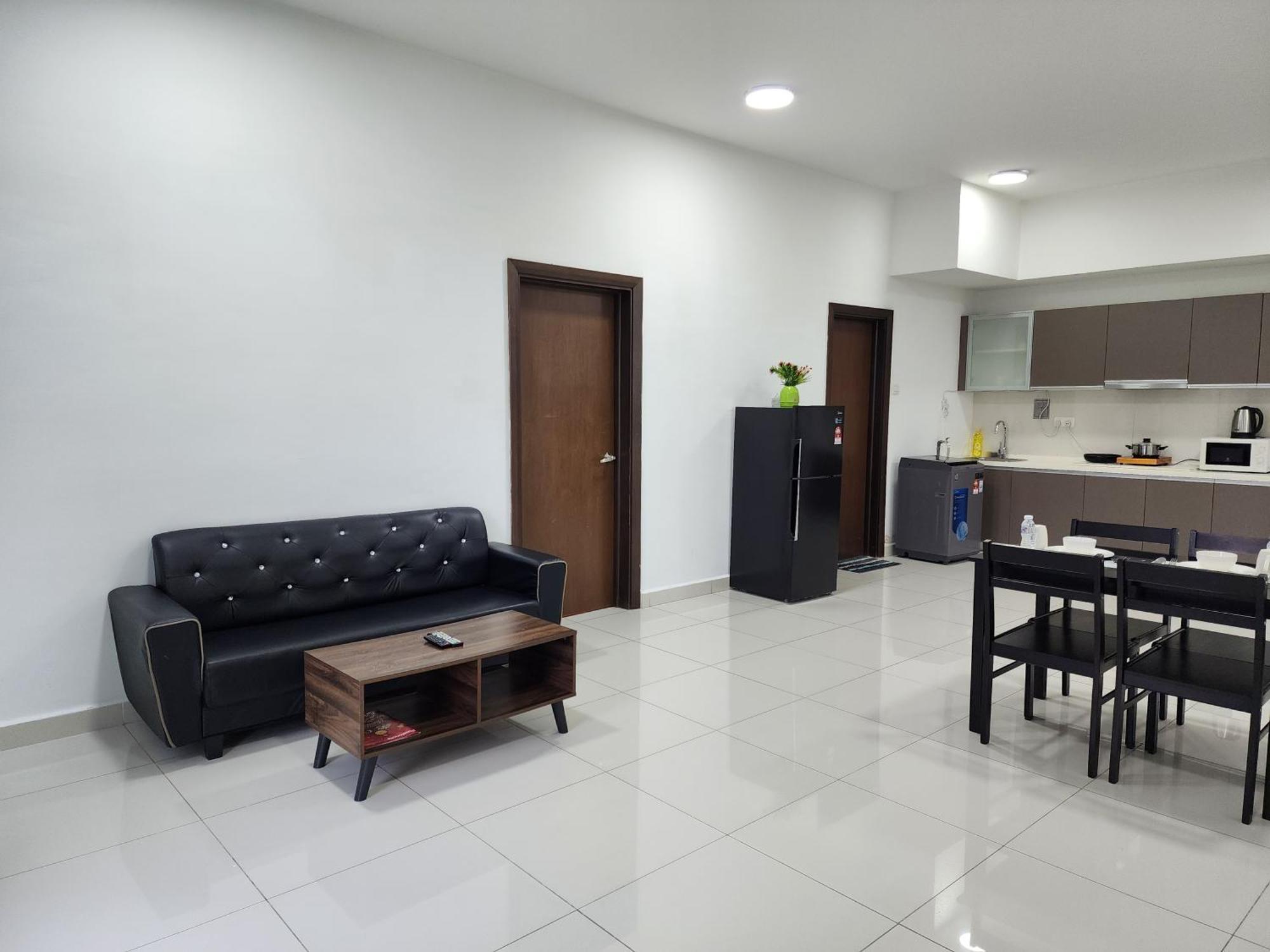 Regalia Comfort Klcc Skypool Apartment *