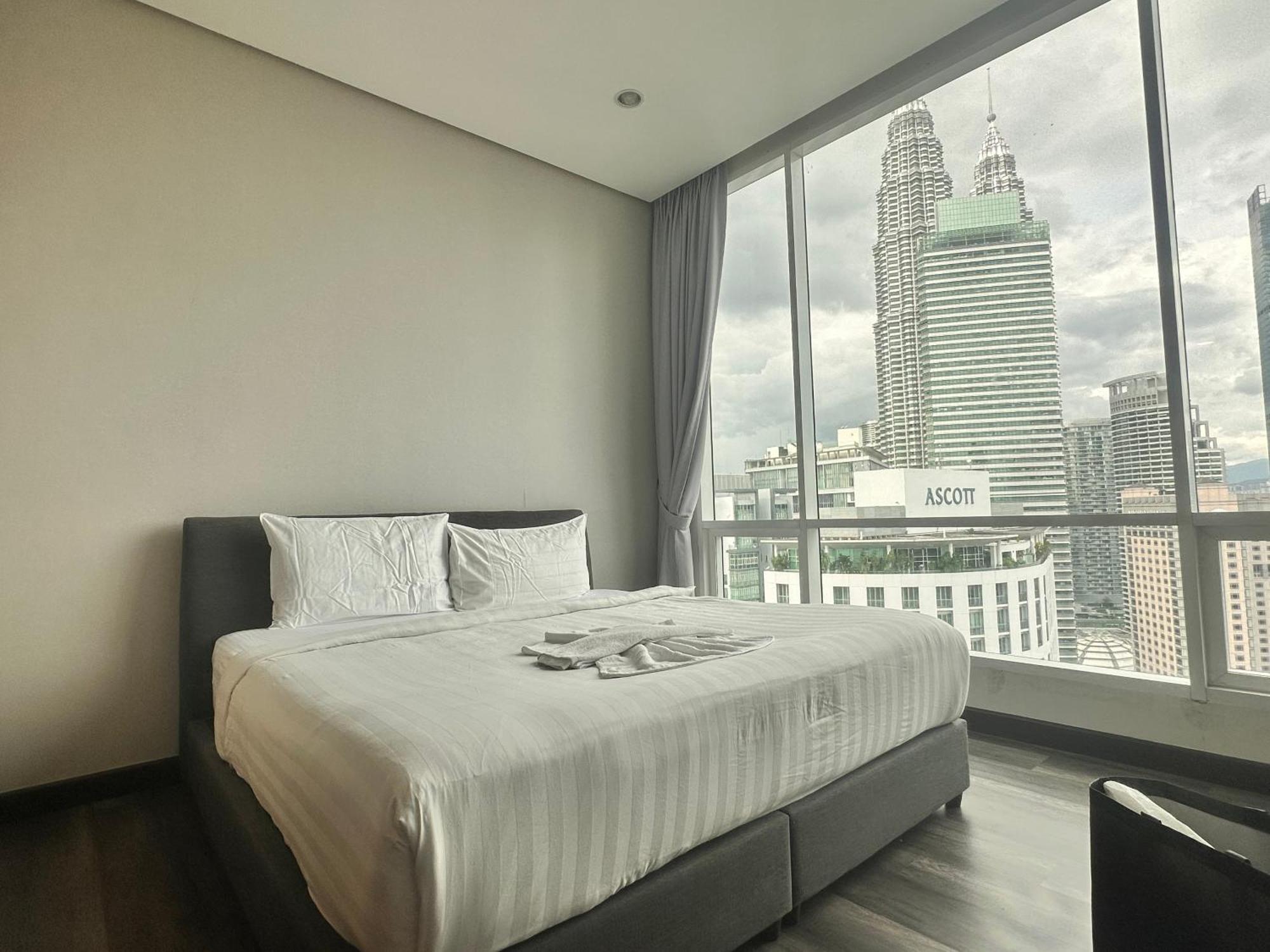 Lovely 2&3bedrooms Klcc And Kl Tower View * Kuala Lumpur