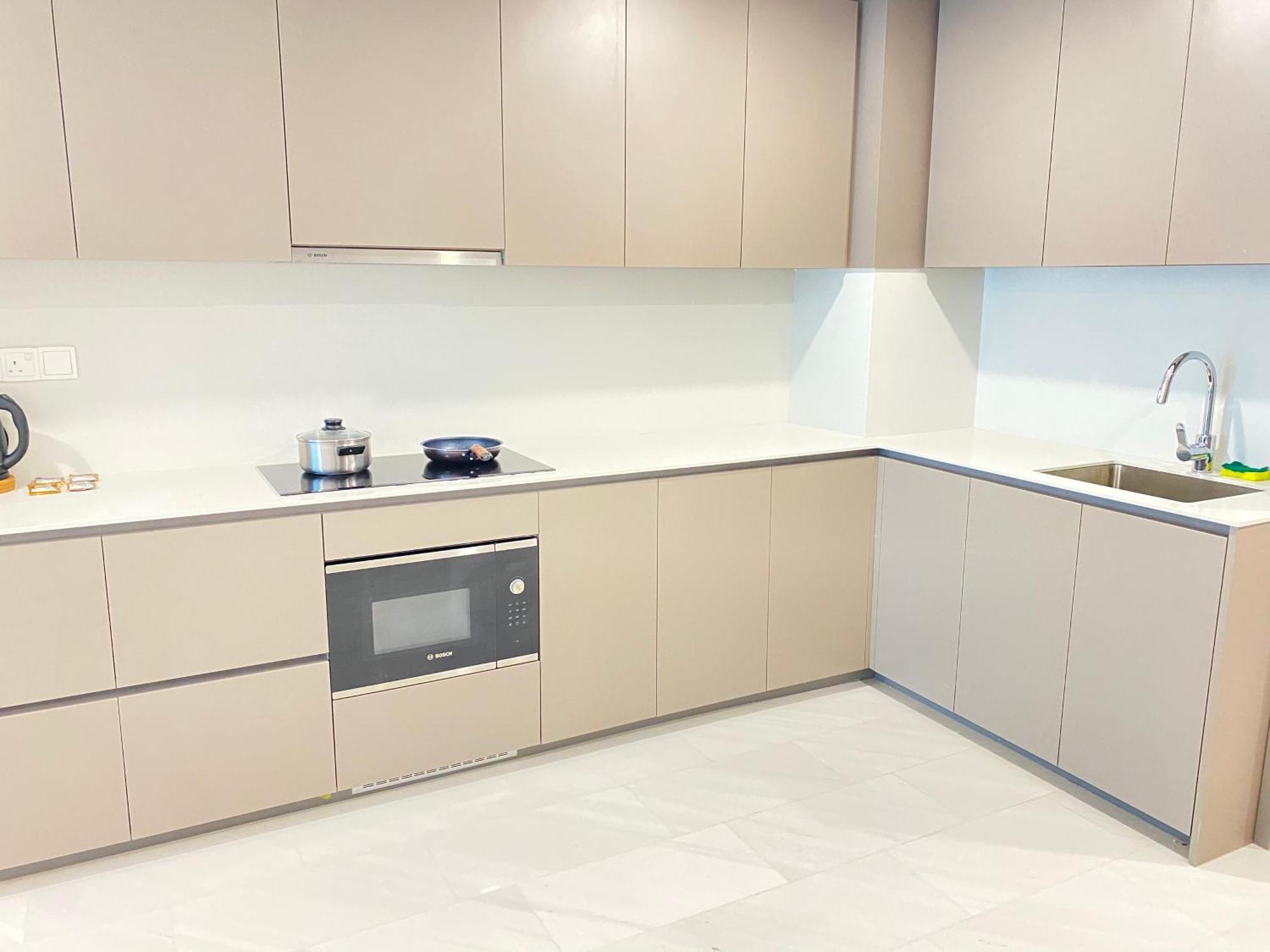 Eaton Residences At Leo Apartment *