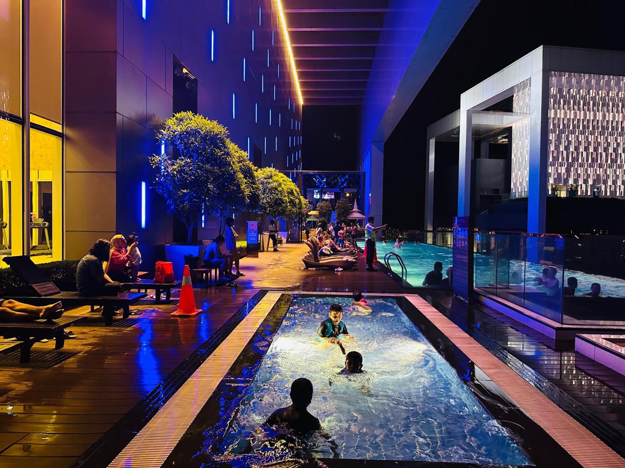 The Platinum By Aurora Apartment *