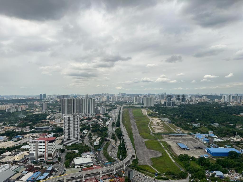 Căn hộ Kl View 2r1b Free Wifi 6pax