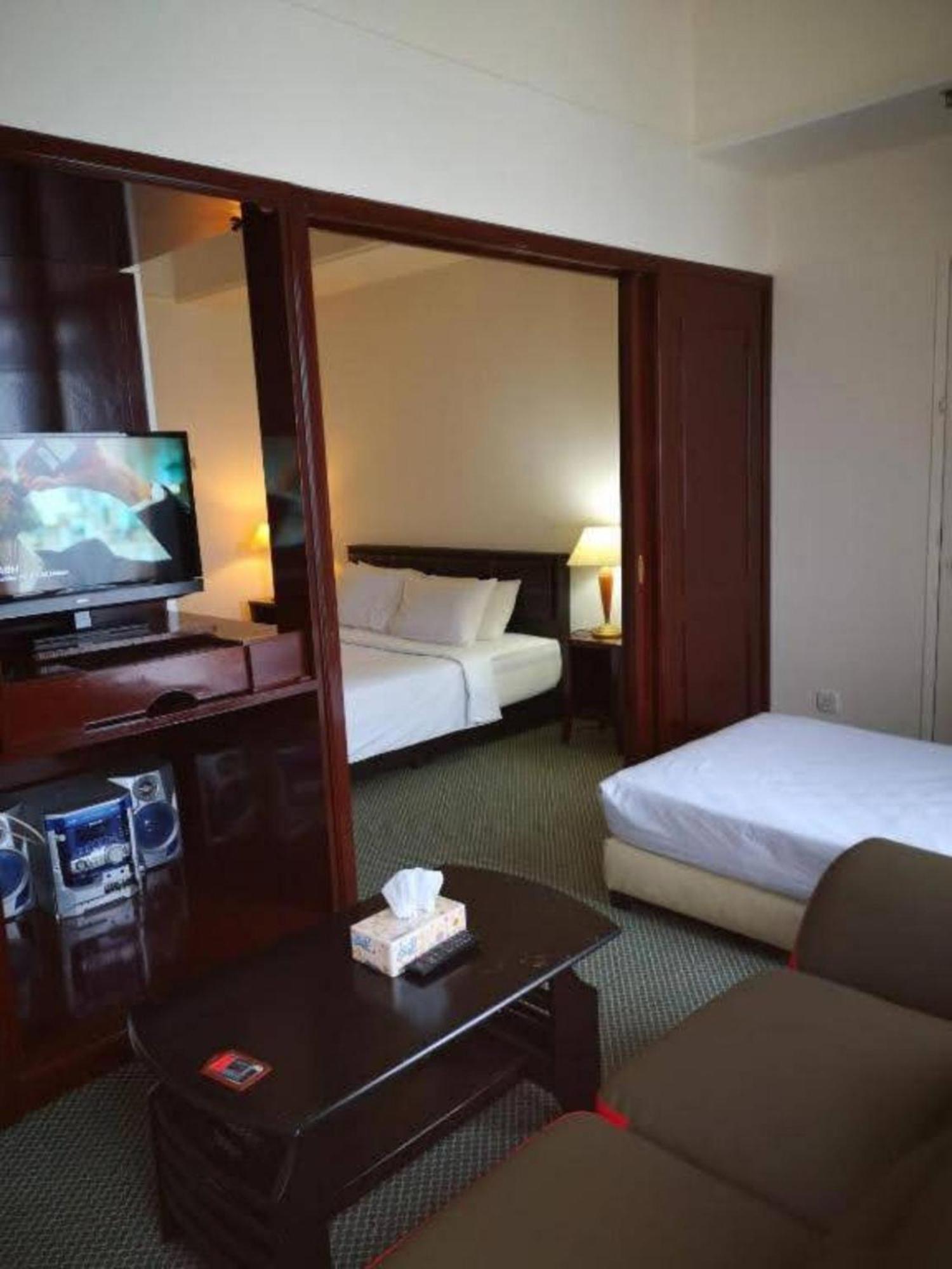 Famous Suites At Times Square *