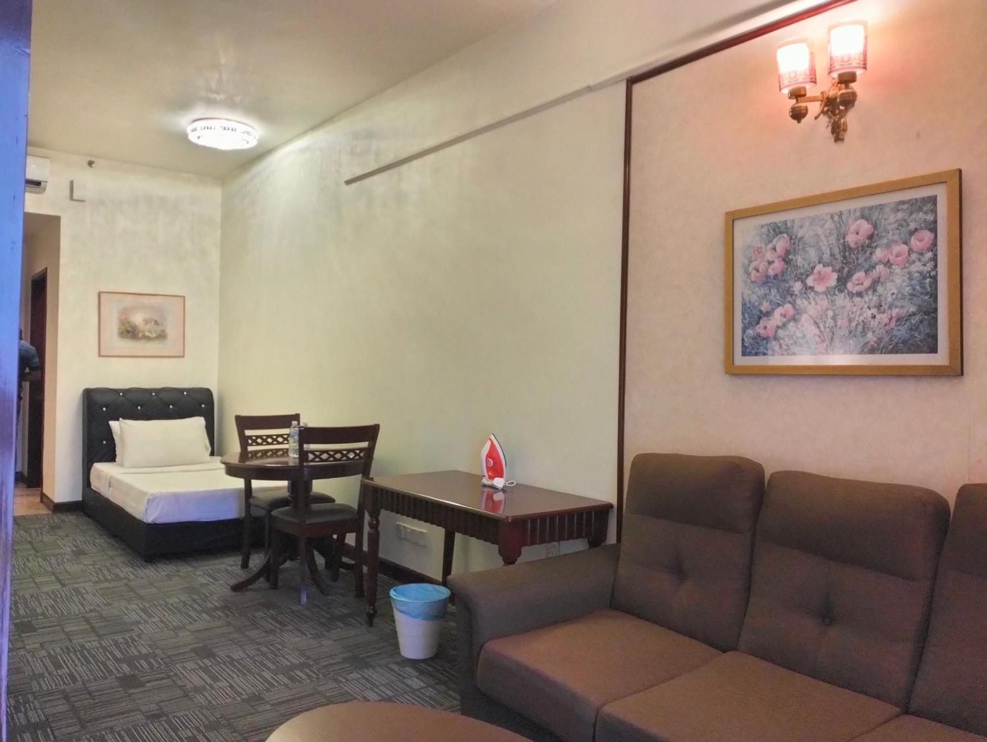 Times Square By Service Apartment
